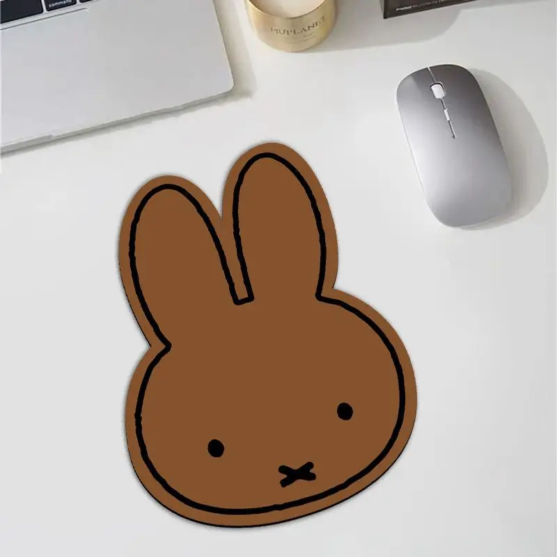 Tapis de souris en forme de la - Office Furniture Brands avis et prix