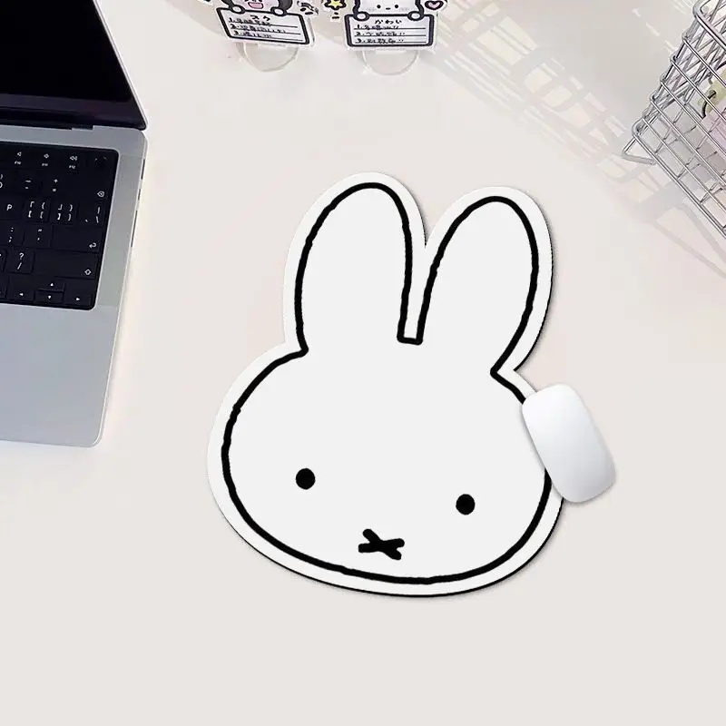 Tapis de souris en forme de la - Office Furniture Brands avis et prix